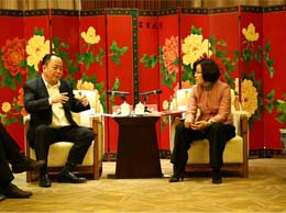 集团董事局主席杨龙飞先生会见鞍山市市长吴忠琼一行